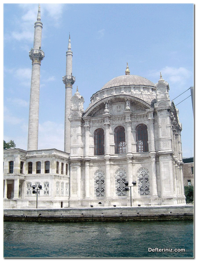 Büyük Mecidiye (Ortaköy) Cami, Nigoğos Balyan.