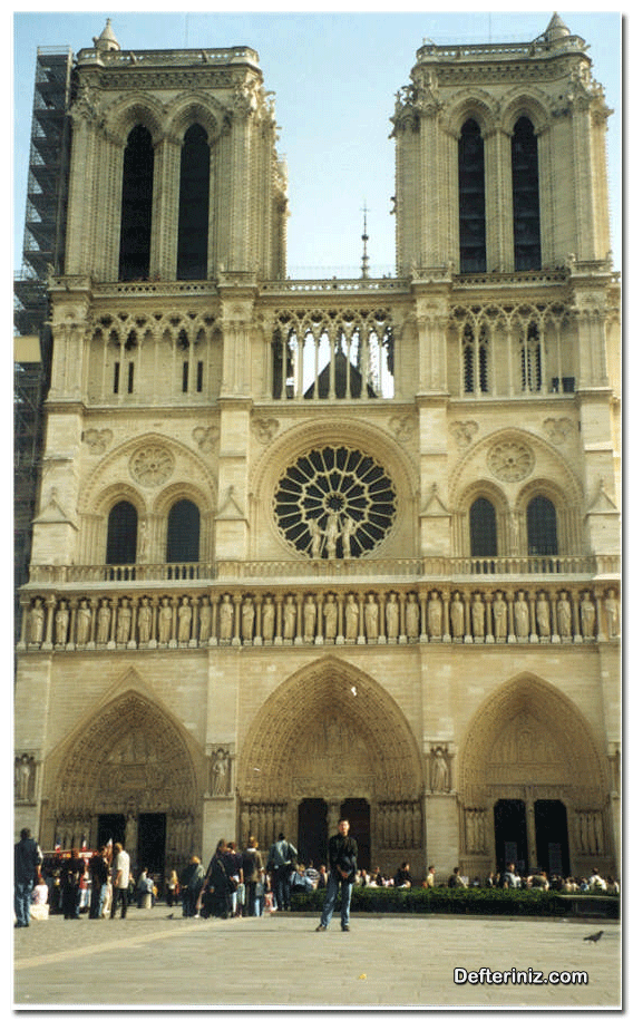 Gotik sanatından bir örnek. Gotik Katedral: Notre Dame, Paris. 1163-1250.
